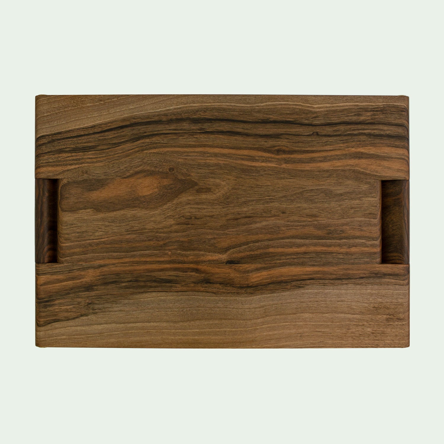 Draufsicht der Hockers "Holzweg" von Marius Uminski, Variante in Walnussholz. Starke, rustikale Maserung