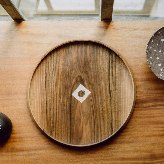 Holzschale Walnuss "Die aufgehende Sonne von Yucatán" 40x4cm Einzelstück