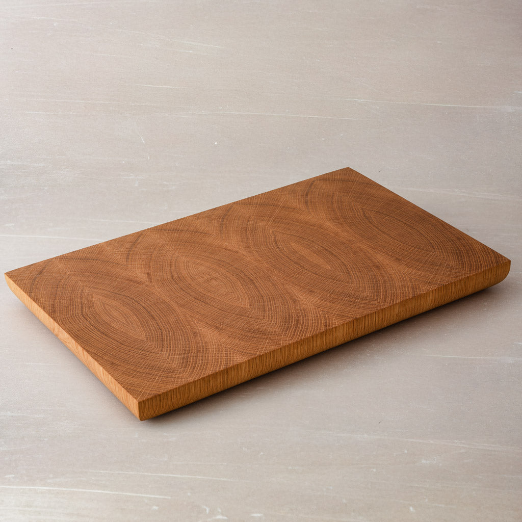 Großes Hirnholz Schneidebrett aus massivem Eichenholz mit Leinöl-Finish, Handgefertigt, 45 x 28 x 4 cm