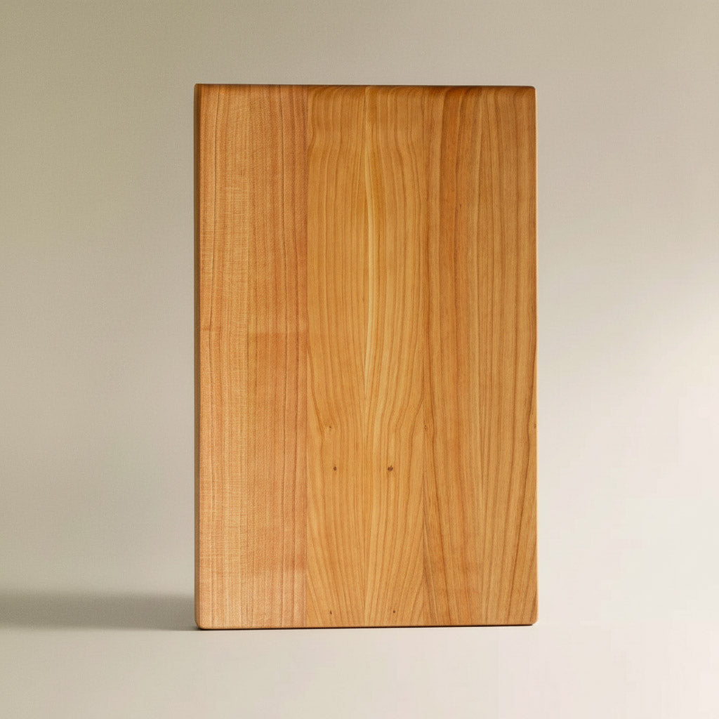 Holzschneidebrett Groß Kirsche Tabula vor hellem Hintergrund 02