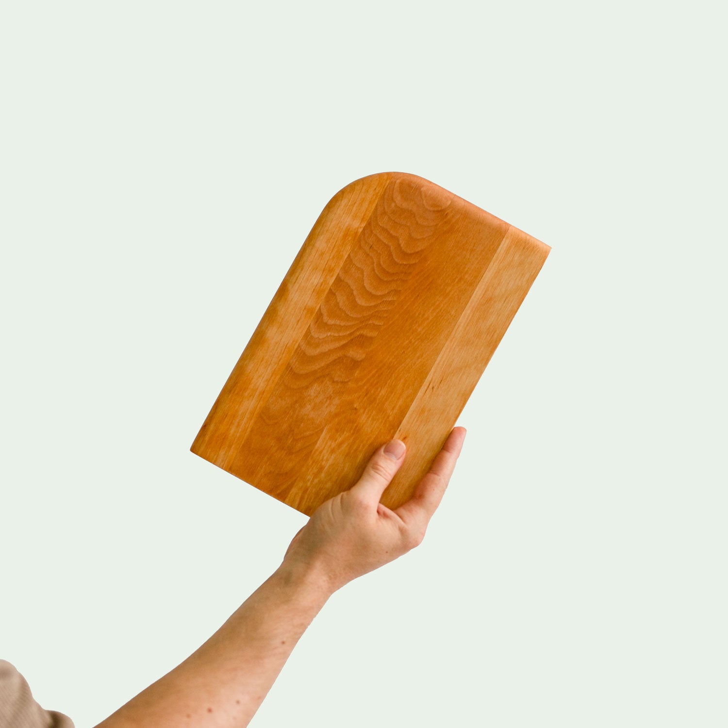 Kleines Frühstücksbrett aus Erlenholz, Blattform