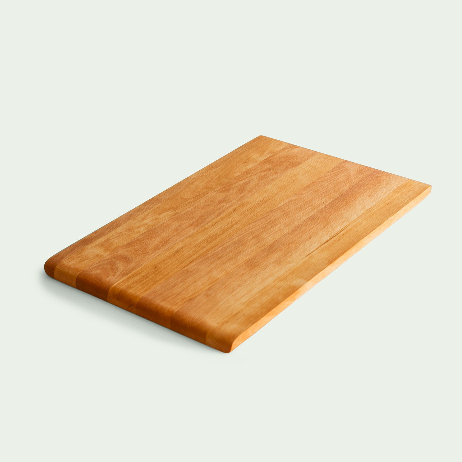 Perspektivische Ansicht eines großen Schneidebrettes aus Erle, als Freisteller