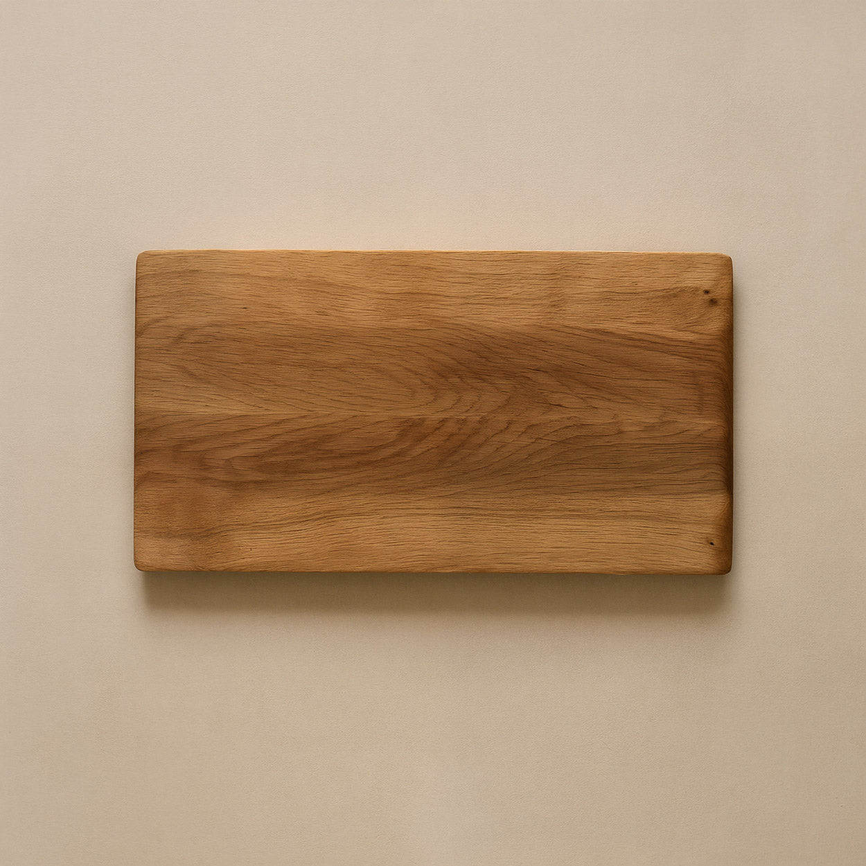 Frühstücksbrett Eiche Aruna, ein Frühstücksbrettchen aus Eichenholz gefertigt von der Tischlerei mimikry in Leipzig 04