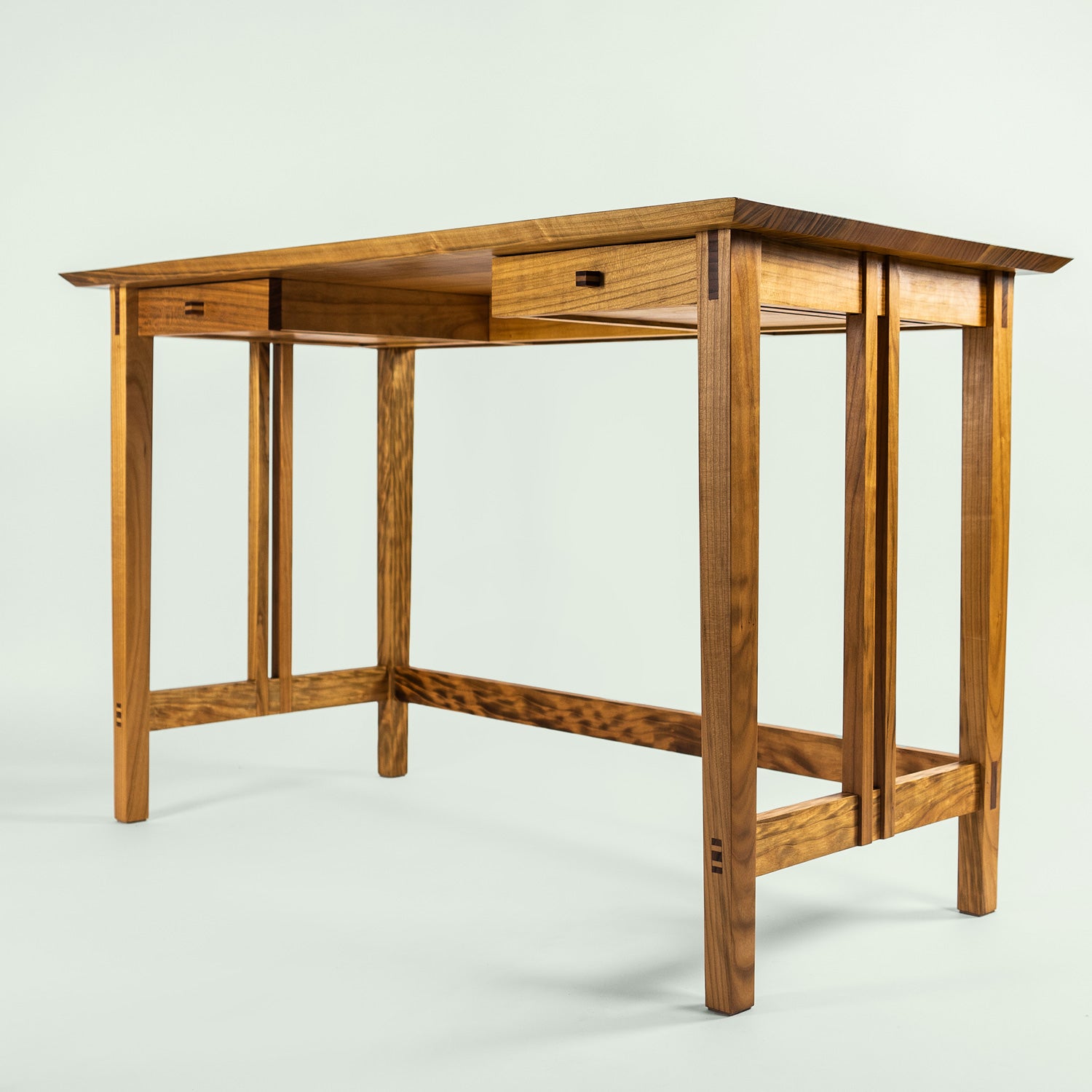 Schreibtisch aus Holz - Kirsche