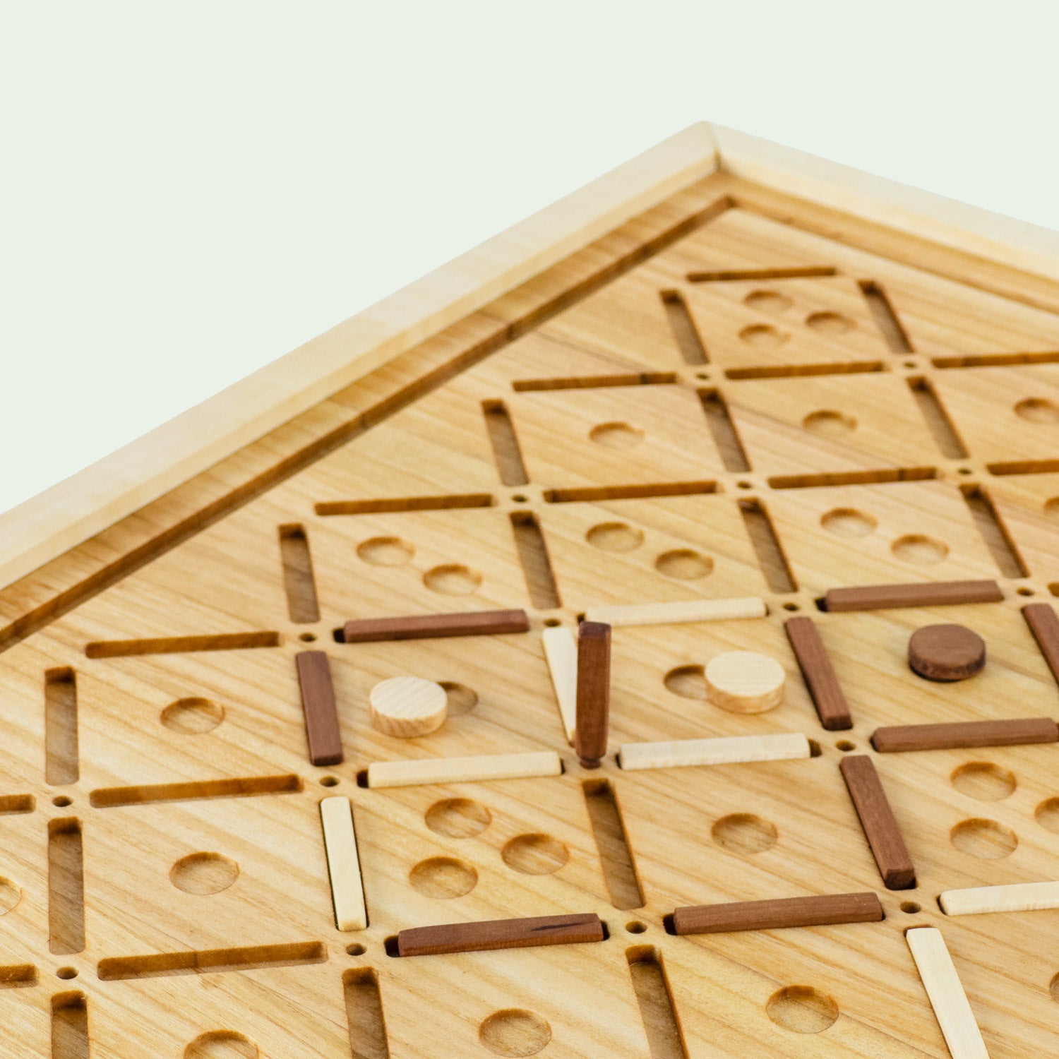 Detailansicht auf die Ecke des Brettspiel "Squix" von Marius Uminski