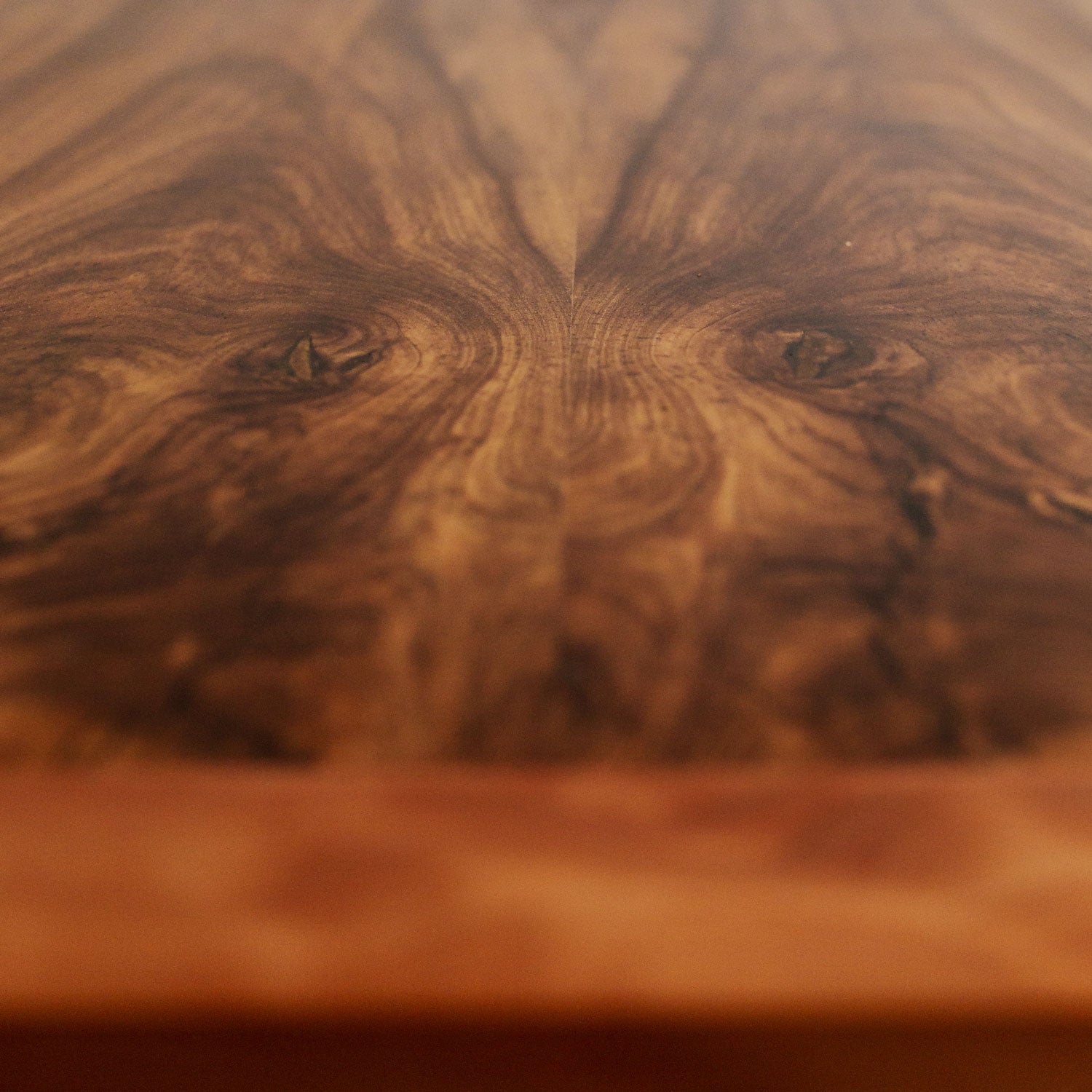 Detailaufnahme Apfelholzbohle