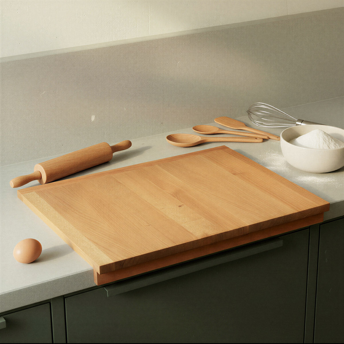 Backbrett mit doppeltem Anschlag aus Kirsche und Elsbeere mit traditioneller Gratverbindung mit lebensmittelechtem Leinölfinish 55 x 45 cm