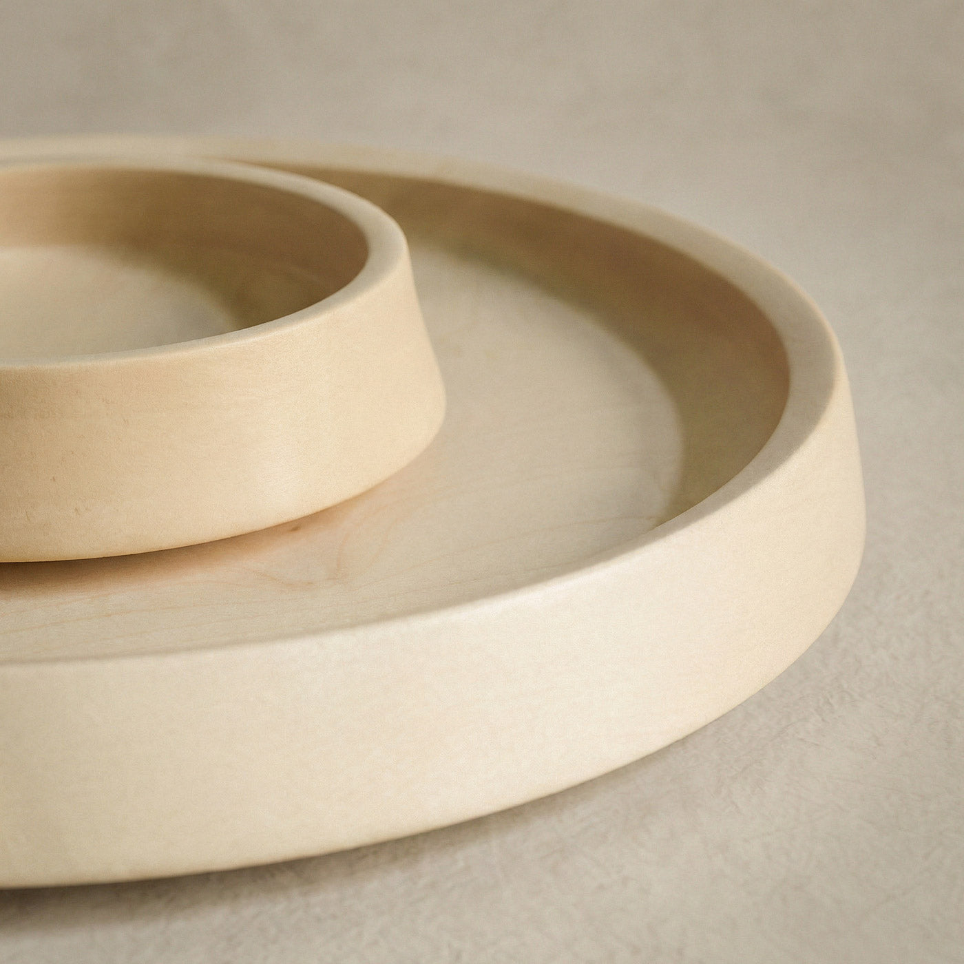 Holzschalen Set Ahorn Acero, gefertigt aus einem massivem Stück hochwertigem Ahornholz mit ebenmäßiges Maserbild. Ø31 cm /  Ø15,5 cm