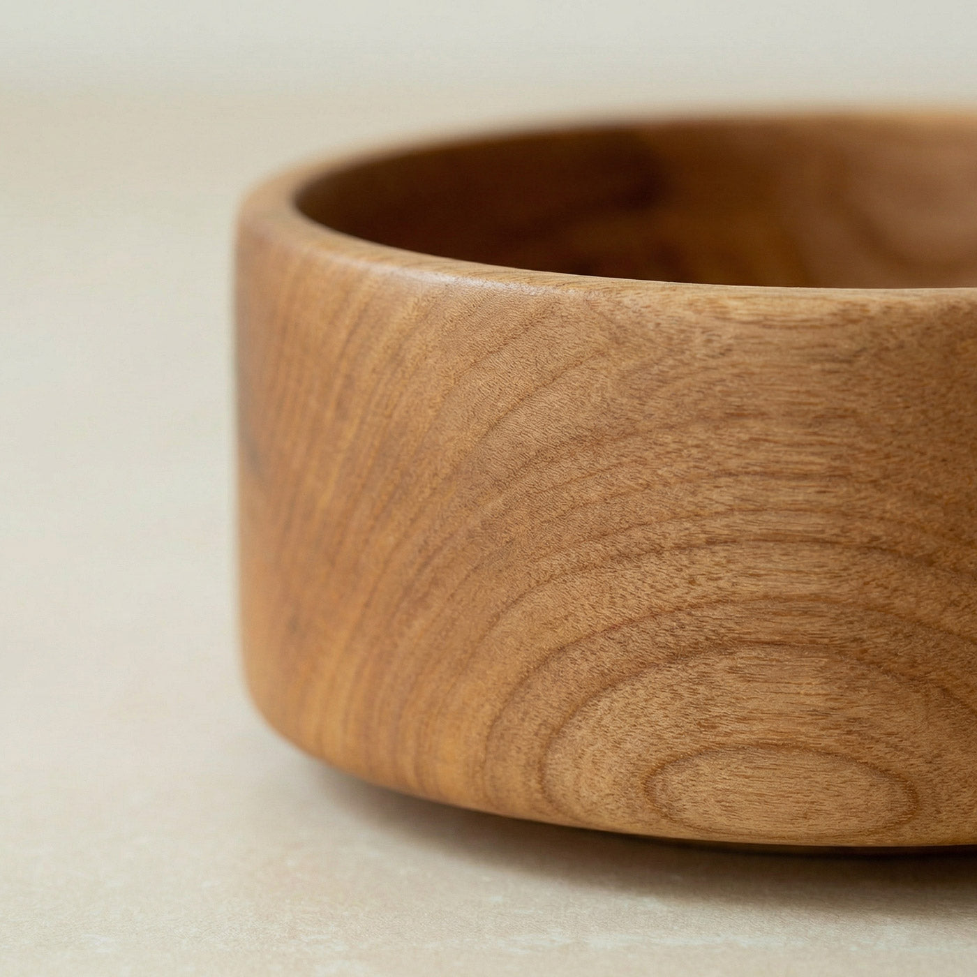 Holz Schale aus Ulmenholz / Rüster, handgedrechselt mit natürlichem Bienenwachs Finish ⌀ 14,5 cm