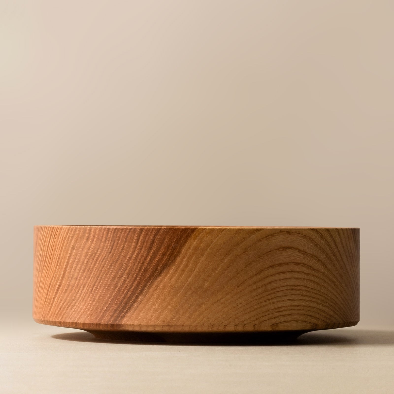 Holz Schale aus Ulmenholz / Rüster  handgedrechselt mit natürlichem Bienenwachs Finish ⌀ 20 cm