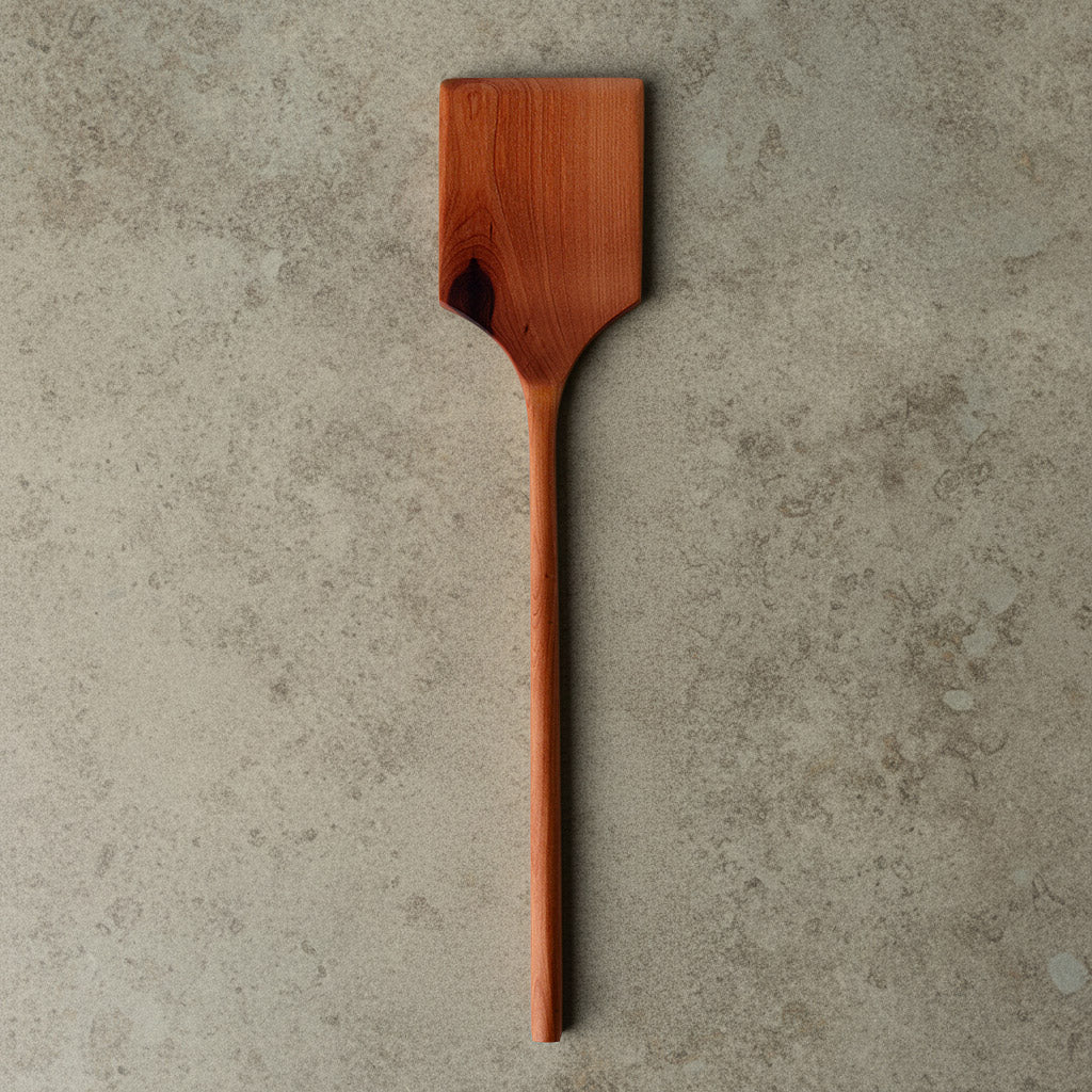 Pfannenwender "Schaufel" aus Elsbeeren Holz, Handgearbeitet aus einem Stück solidem Holz, nachhaltig produziert und mit einem natürlichem Leinölfinish vollendet