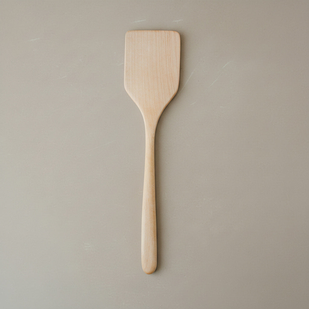 Pfannenwender Ahorn Svinganto, von Hand geformt, Leinöl-veredelt, Lebensmittelecht, ideal zum Wenden empfindlicher Speisen