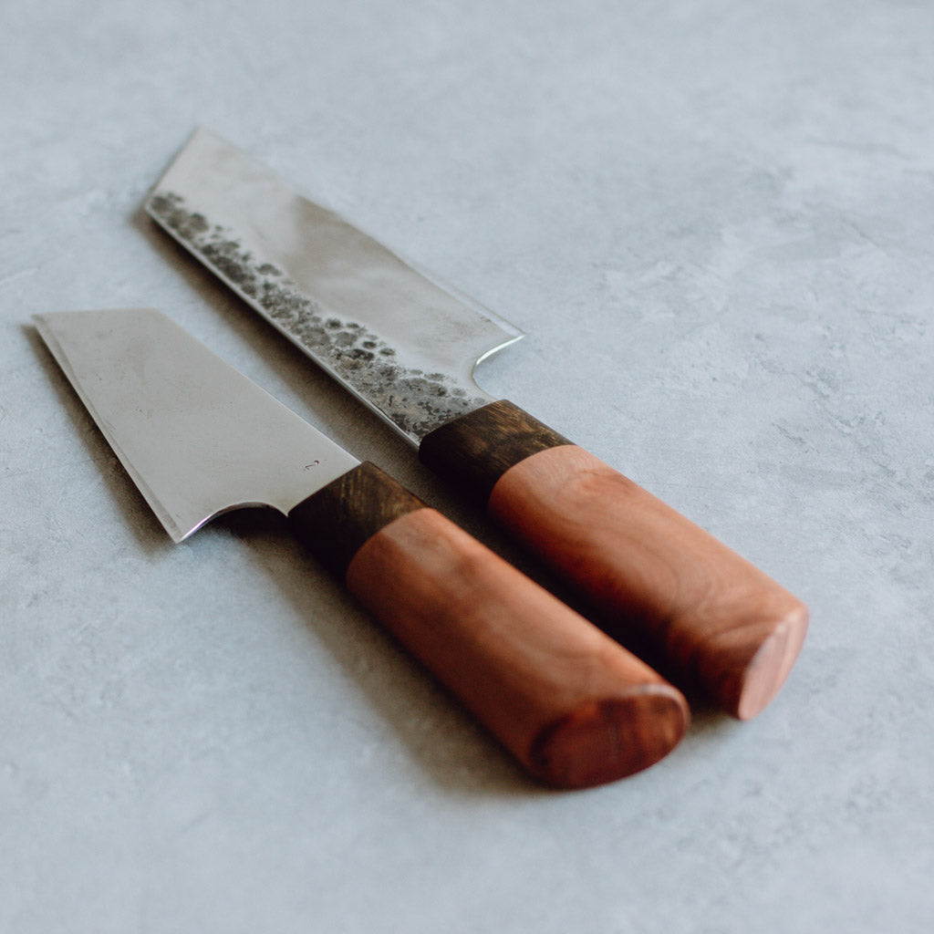 Set aus großem und kleinem Bunka Küchenmesser "Fiora", Messerschneide aus recyceltem Sägeblatt, Messergriff aus Mooreiche und Elsbeere