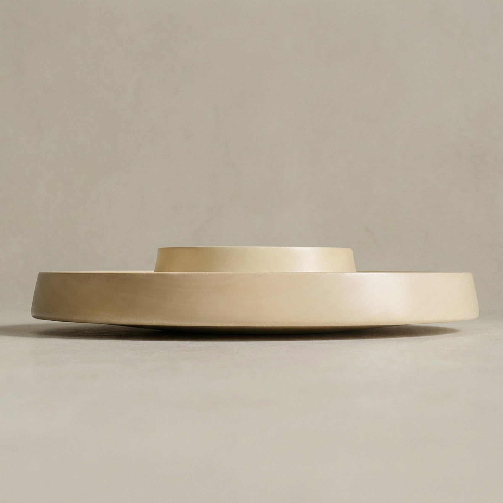 Holzschalen Set Ahorn Acero, gefertigt aus einem massivem Stück hochwertigem Ahornholz mit ebenmäßiges Maserbild. Ø31 cm /  Ø15,5 cm