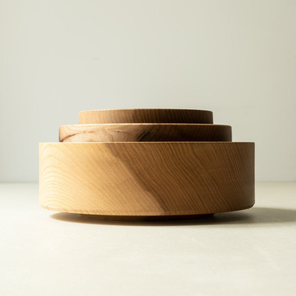 3-teiliges Schalenset aus Ulme / Rüster Holz mit natürlichem Bienenwachs Finish, ⌀ 12/14/20 cm