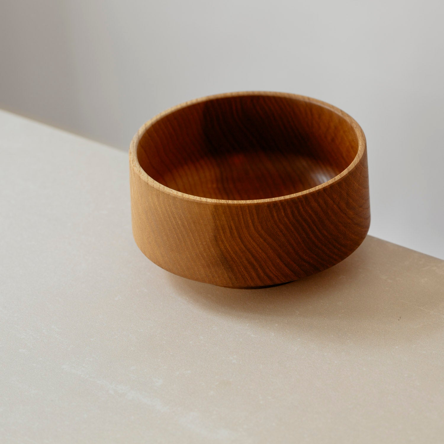 Holz Schale aus Ulmenholz / Rüster, handgedrechselt mit natürlichem Bienenwachs Finish ⌀ 11,5 cm