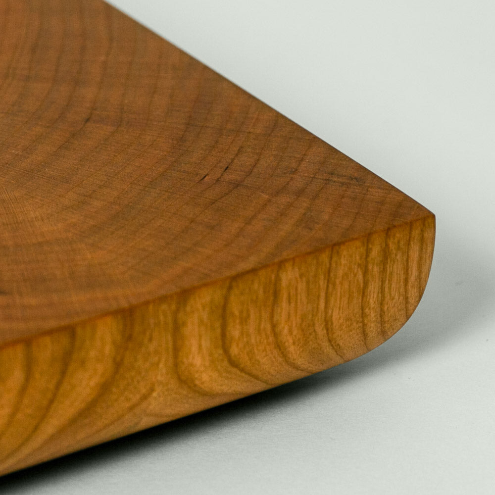 Großes Hirnholz Schneidebrett aus massivem Kirschholz mit Leinöl-Finish, Handgefertigt, made in Leipzig